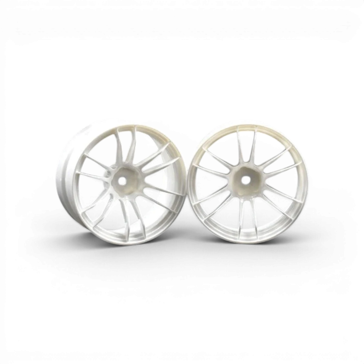 Jantes UL12 offset 8mm blanches de la marque Team Reve D, roues en alliage pour voiture, vue en gros plan.