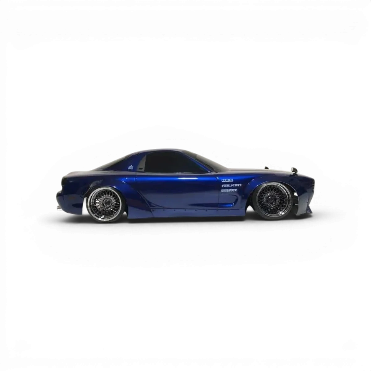 Carrosserie Mazda RX7 FD3s Boss en plastique pour voiture RC, fabriquée par Aplastics RC, vue de face.
