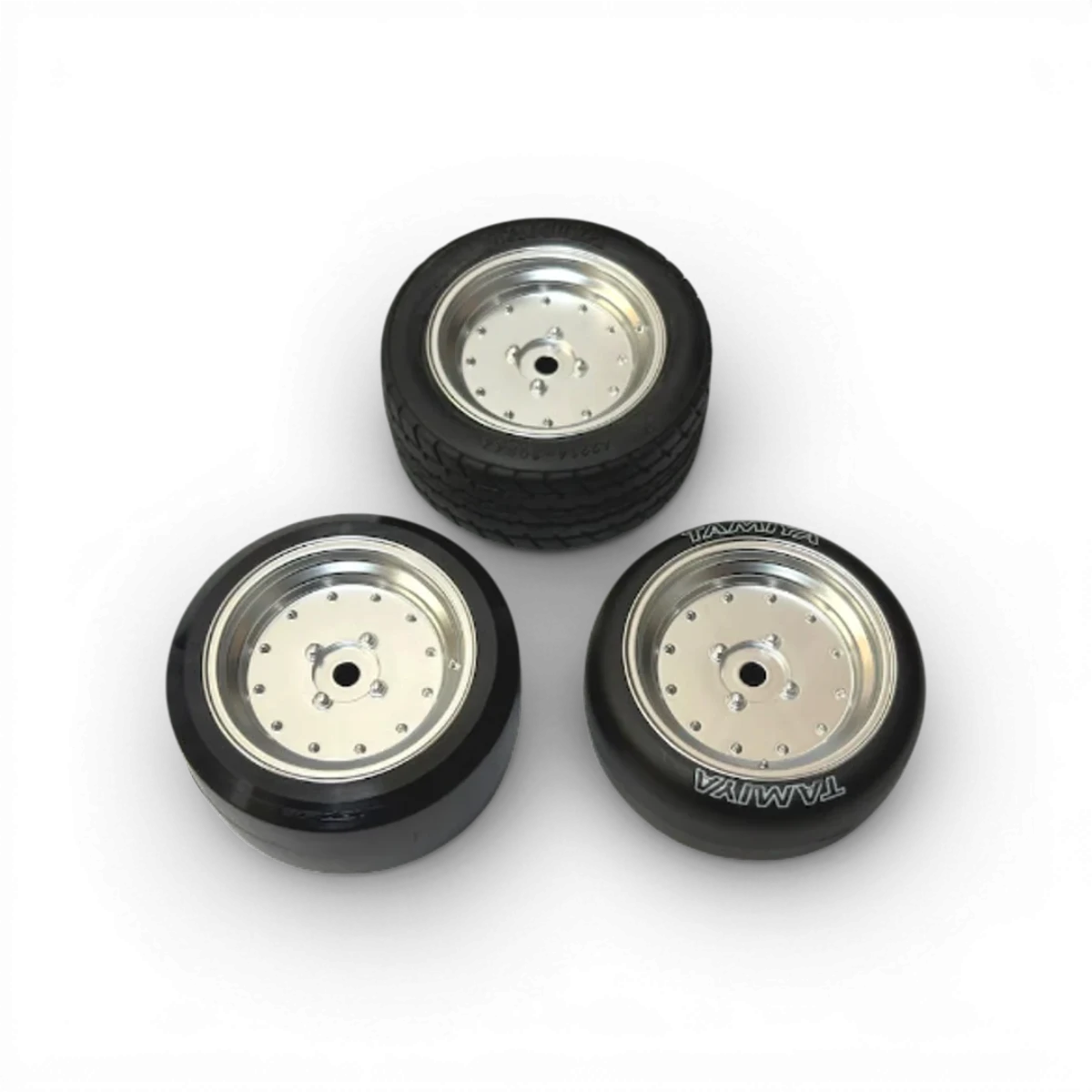 Roues Mini Classic Dish-I Déport +6 en chrome de la marque Topline, avec design élégant et finition brillante.