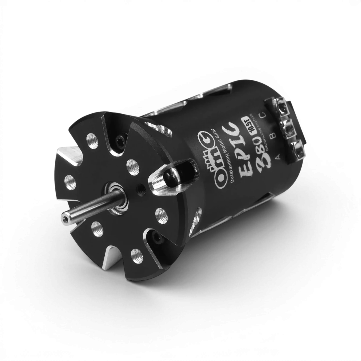 Moteur brushless sensored Epic 380 Drift 10.5T de la marque OMG, vue de face avec câbles connectés.