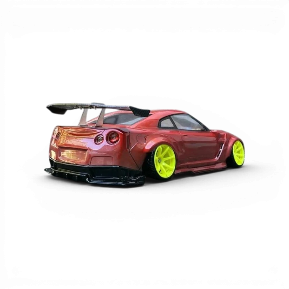 Carrosserie Nissan GTR R35 BLS Pandora RC avec détails réalistes et finition précise, conçue pour voitures RC.