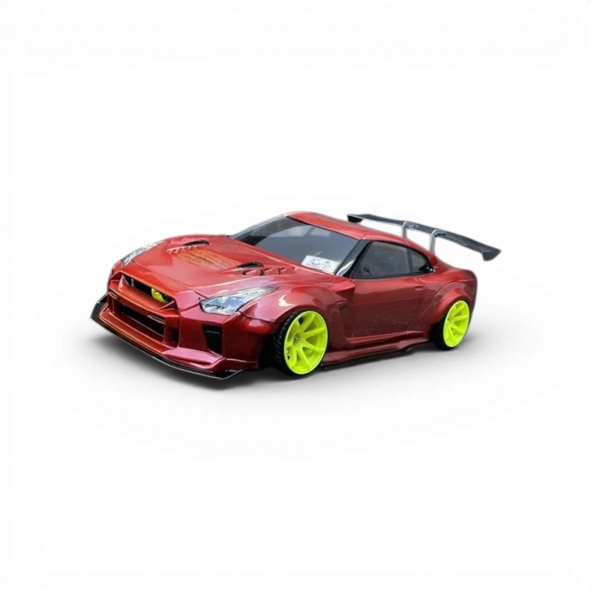 Modèle de carrosserie Nissan GTR R35 BLS de Pandora RC, voiture miniature détaillée avec finition réaliste.