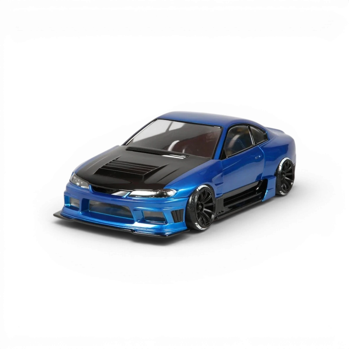 Carrosserie Nissan S15 Silvia D-MAX SHIBATA avec détails de la carrosserie et finition en métal sur fond blanc.