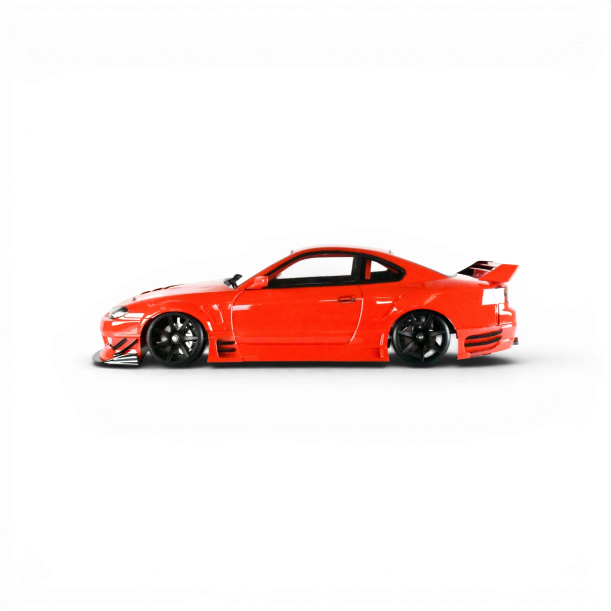 Carrosserie Nissan S15 WONDER de la marque Team Reve D, vue détaillée de la carrosserie pour voiture de course.