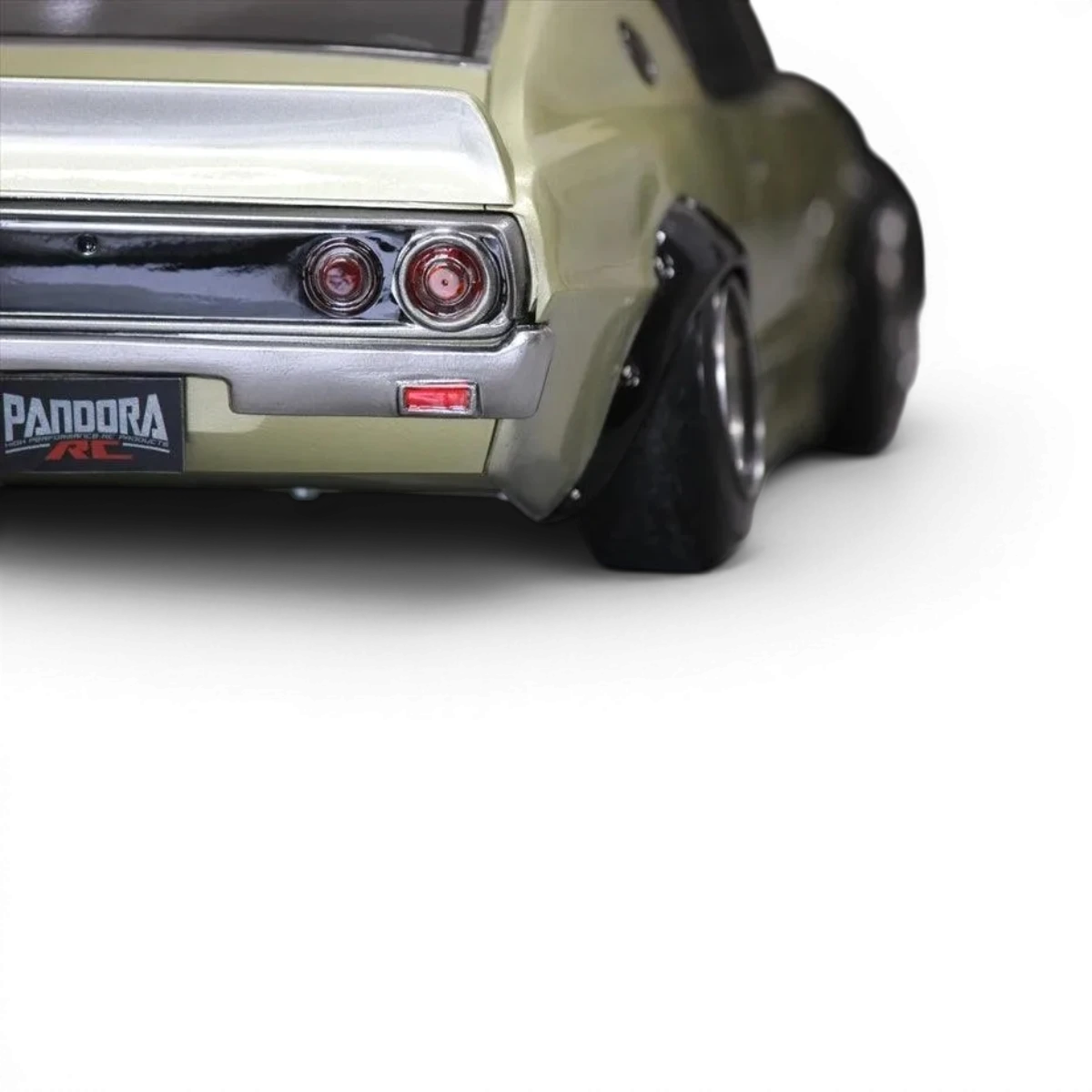Modèle de voiture Nissan Skyline 2000GT-R KPGC110 personnalisé de Pandora RC, carrosserie pour voiture radiocommandée.