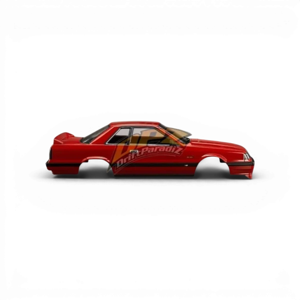 Carrosserie Nissan Skyline R31 Rouge de la marque Killer Body, vue détaillée avec finition précise et design emblématique.