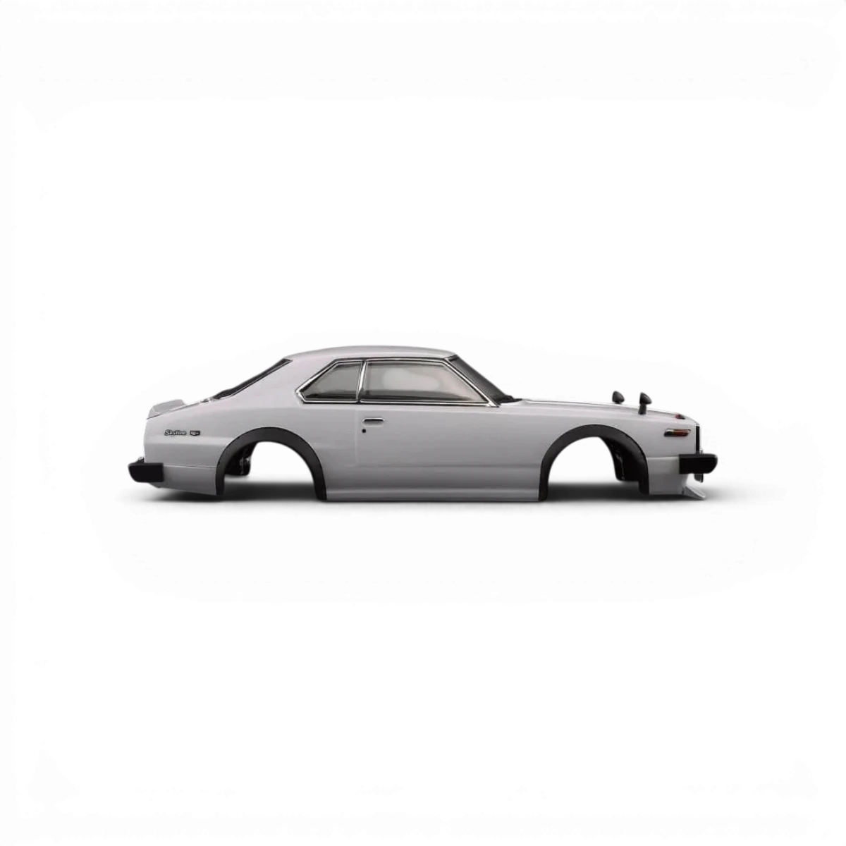 Carrosserie Nissan Skyline 2000 GT de la marque Killer Body, vue détaillée de la carrosserie en plastique pour modèle réduit.