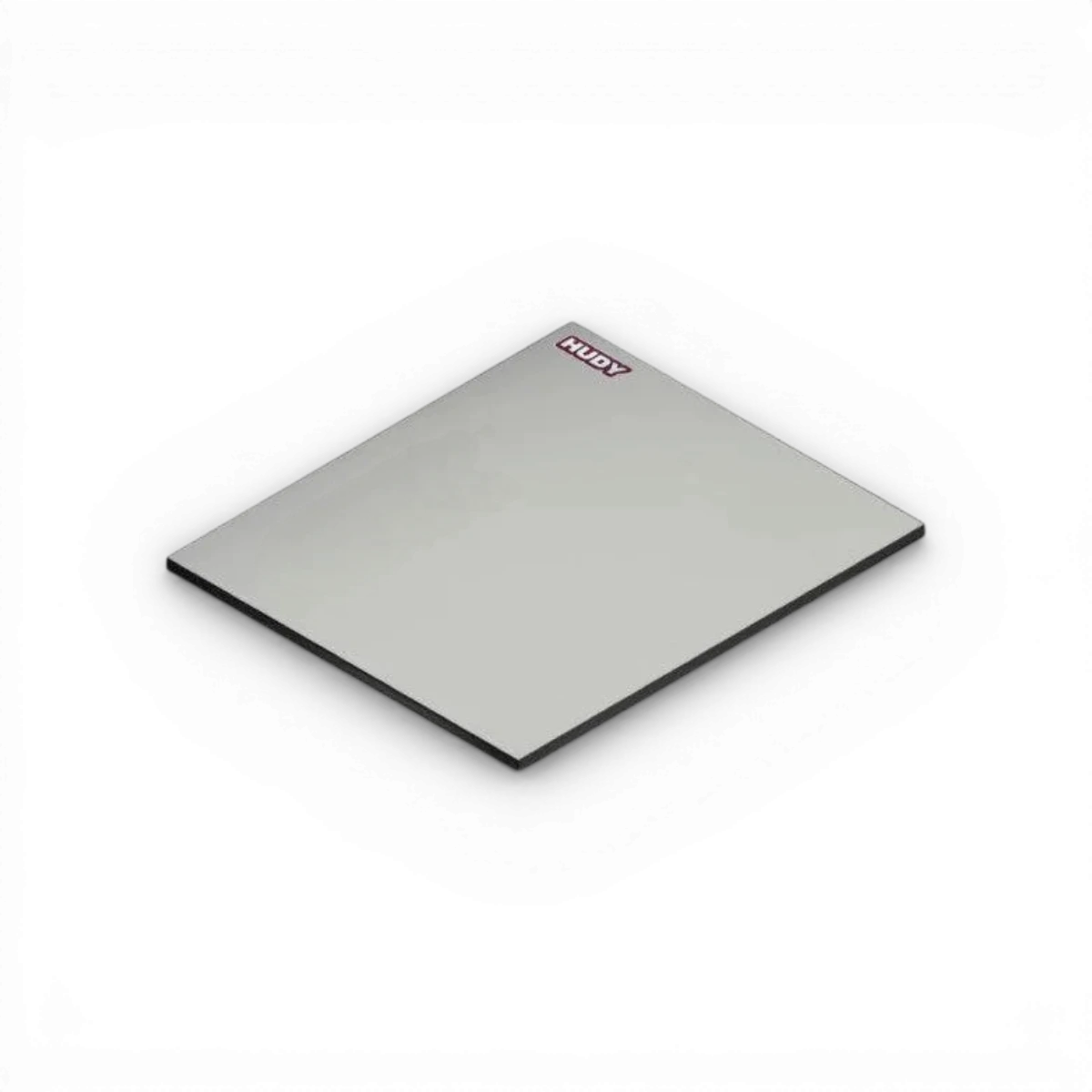 Planche de réglage Hudy 1/10 pour ajustements précis de voiture RC, avec plusieurs outils de calibration visibles.