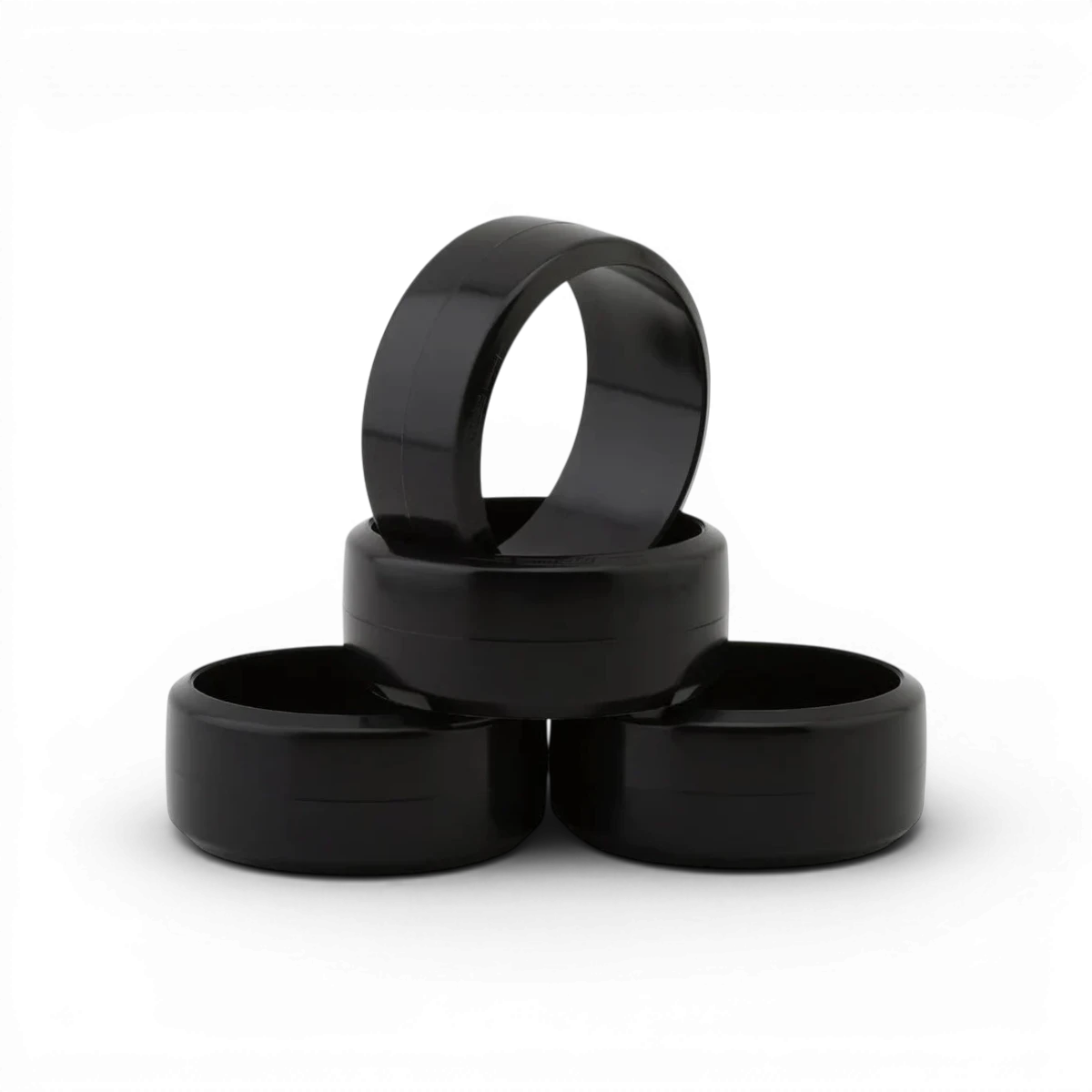 Pneus HDPE Sport Edition de Topline, vue en gros plan, avec motifs de surface pour véhicules sportifs.