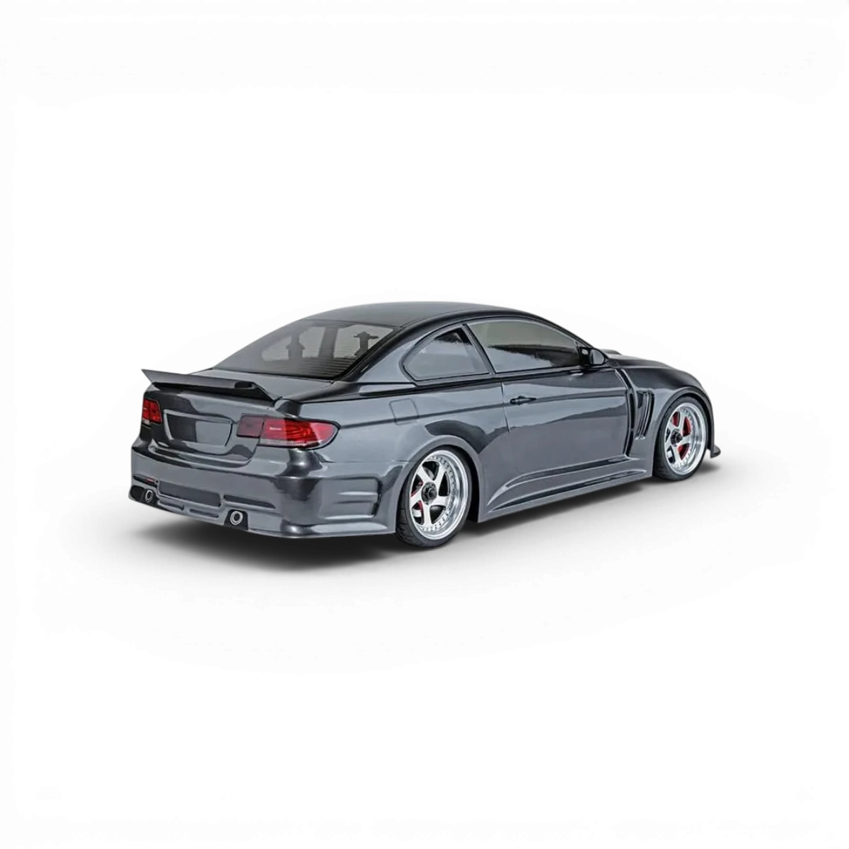 Voiture RC drift Brushless Max Speed Technology RMX 2.5 RTR BMW E92 grise, détail de la carrosserie et pneus.