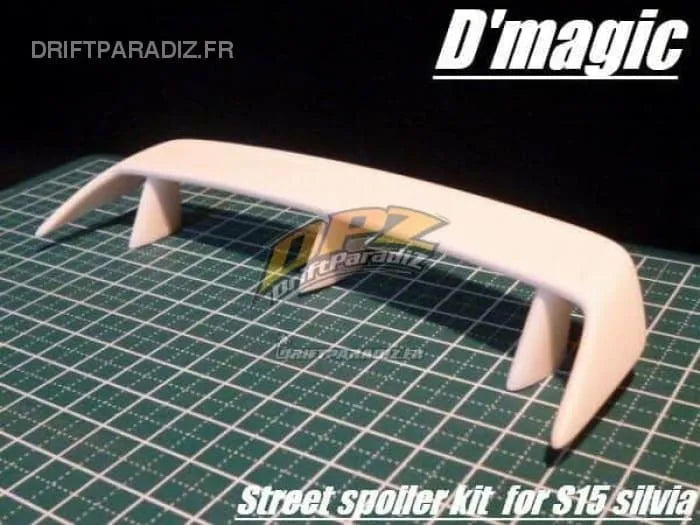 Spoiler de rue pour S15 Silvia de D-magic JP, personnalisé, en fibre de carbone, installé sur la voiture.