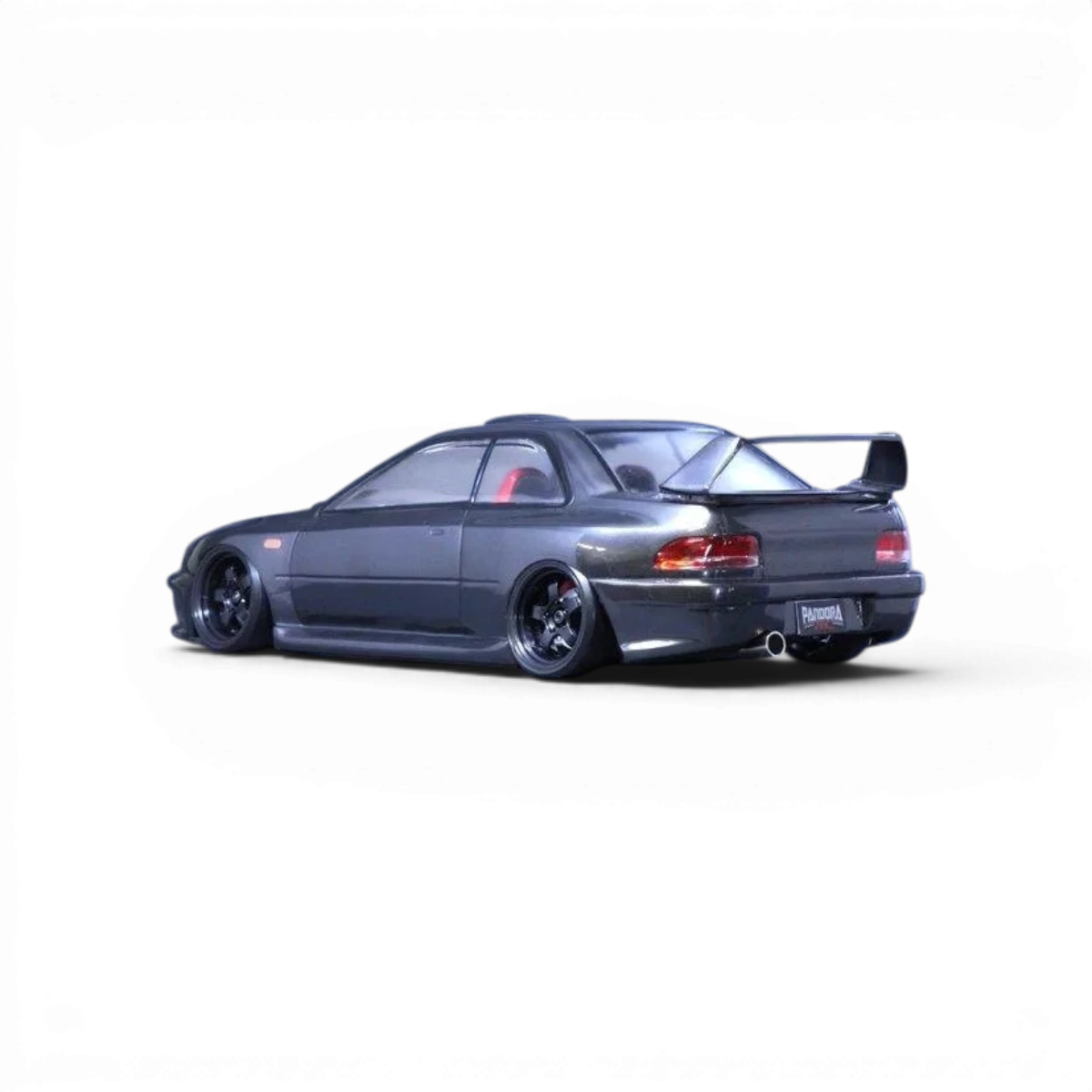 Carrosserie Subaru Impreza 22B-STI Pandora RC, modèle réduit de voiture de course en détail, vue de face.