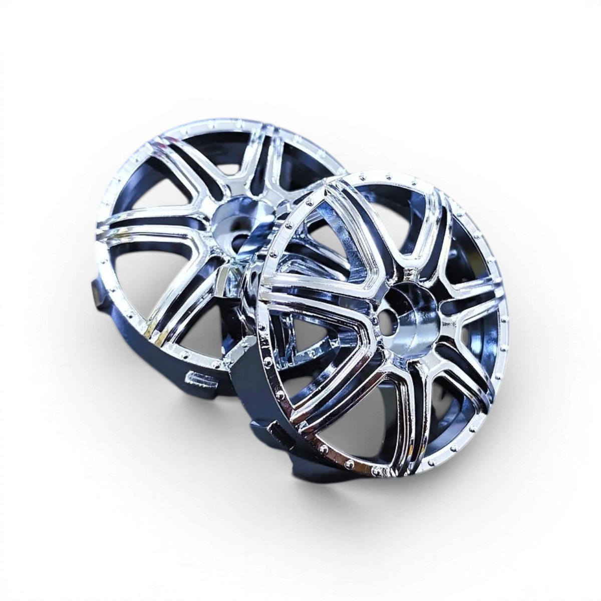 Centre de roue Super RIM Marguerite chromé de la marque Tetsujin, avec finition brillante et design élégant.