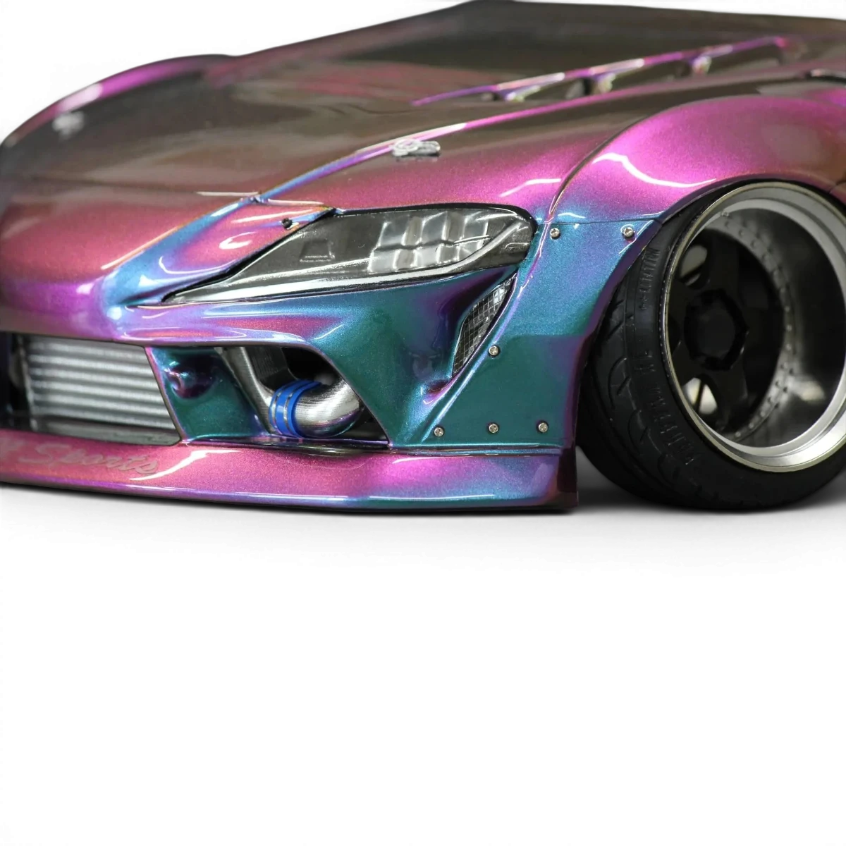 Carrosserie pour Toyota GR Supra A90 BLS de Pandora RC, design détaillé et finition précise, modèle réduit de voiture de course.