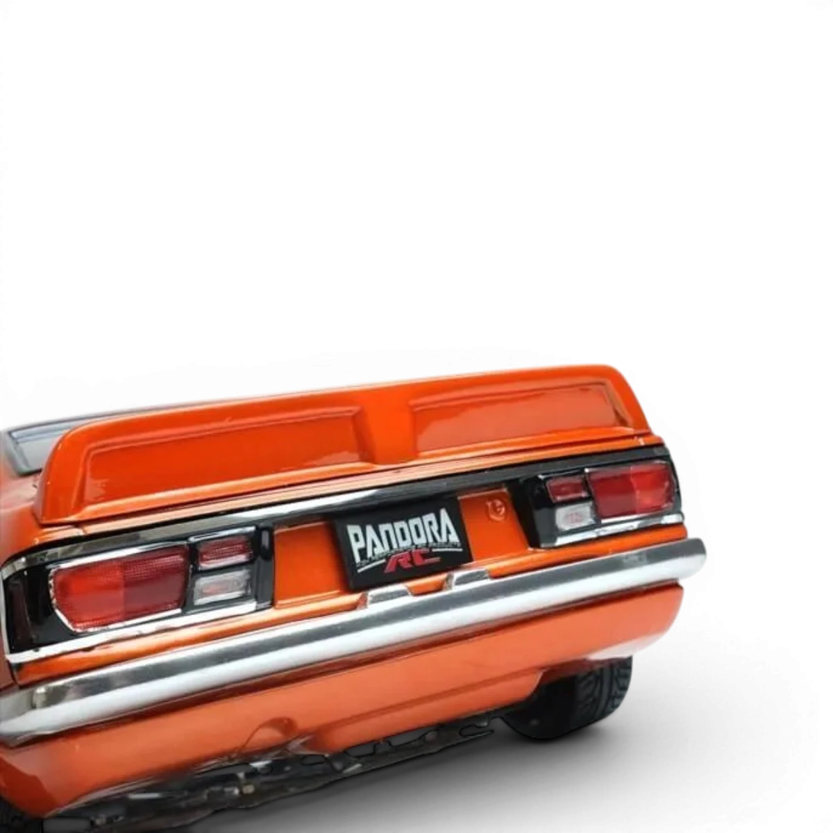 Voiture de carrosserie Toyota Levin TE27 Pandora RC, modèle réduit, avec détails réalistes et finition soignée.