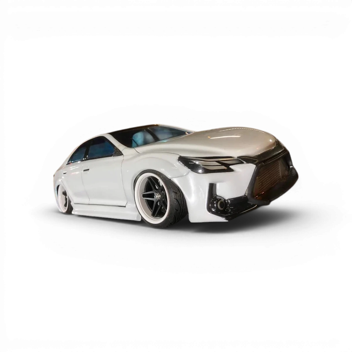 Carrosserie Tetsujin pour Toyota Mark X G's AERO, en fibre de verre, avec détails de style sportif et design aérodynamique.