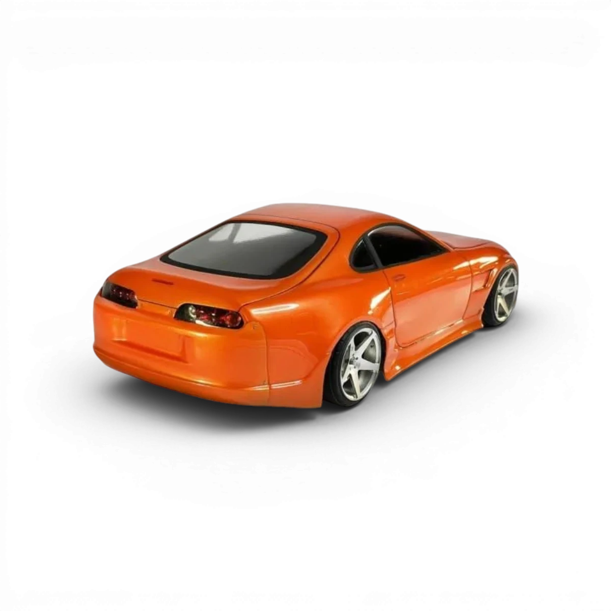 Carrosserie Toyota Supra MK4 Aplastics RC, vue de face avec détails de la carrosserie pour voiture télécommandée.