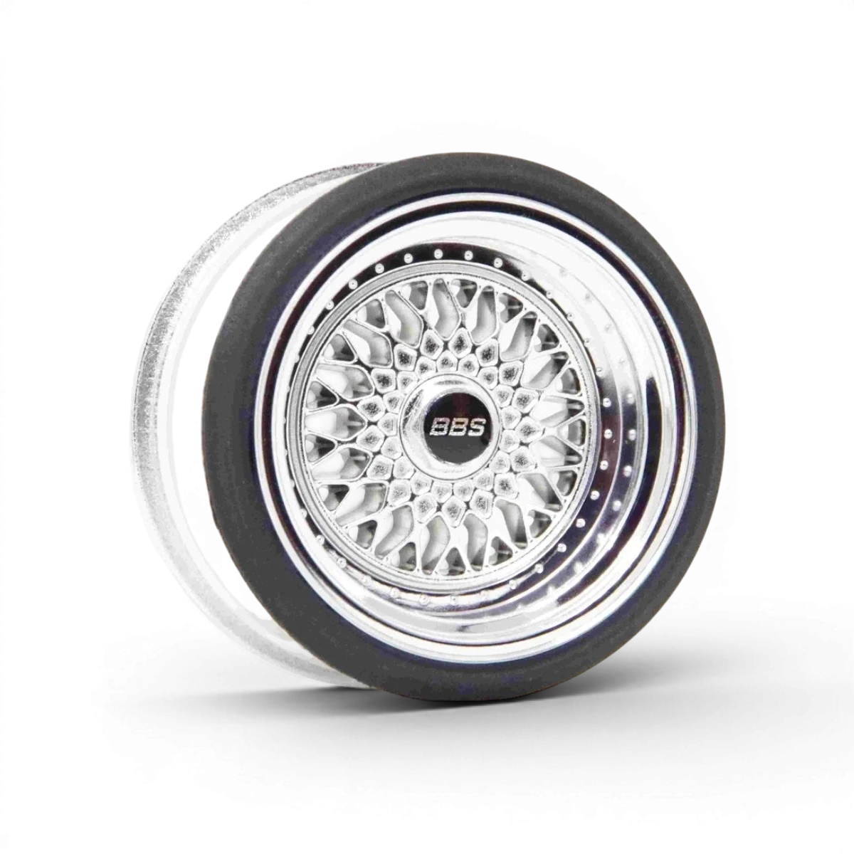 Jantes BBS RS V16D en chrome avec décalage de 13 mm et largeur réelle de 9,5 mm, par Scale Dynamics.