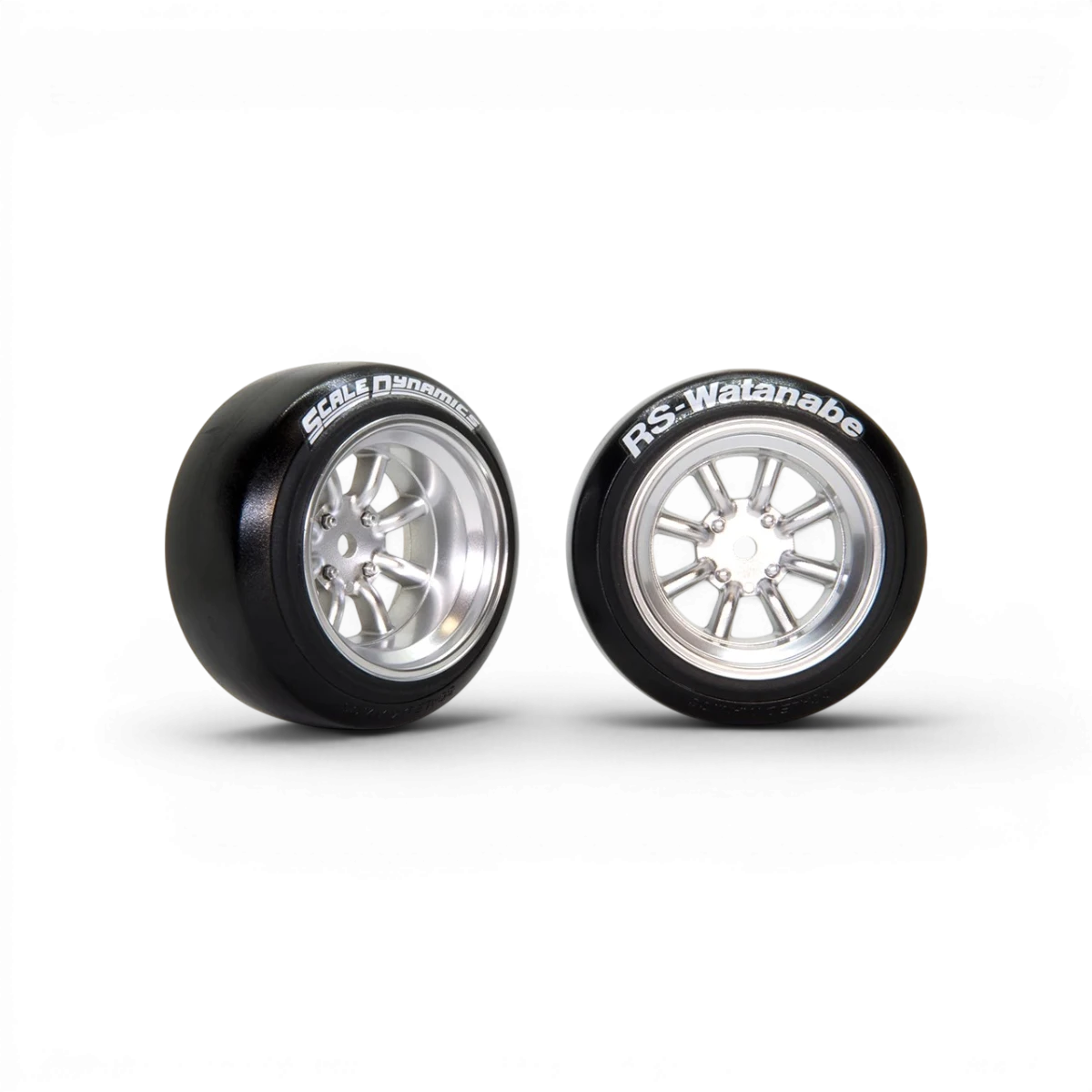 Jantes V16D RS Watanabe en gris aluminium, 8,5 pouces, décalage +12 mm, par Scale Dynamics, vue de face.